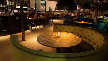 Chalet | Dining