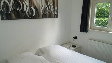 Chalet | 2 bedrooms, individually furnished, bed sheets