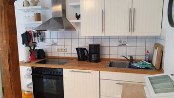 Fridge, oven, dishwasher