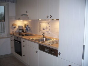 Køleskab, mikrobølgeovn, ovn, opvaskemaskine