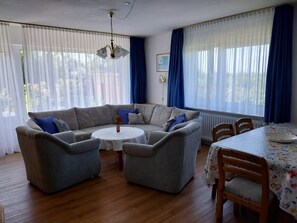 TV - Kliffstrand, apartment no. 1 ground floor - Haus-Wiking, OT Goting (Nieblum)