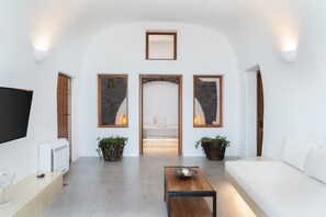 Efis Home 4 | Living area | Flat-screen TV - Luxe Efis Home Sea View 4 Villas & 4 Prive Hot Tub (Santorini)