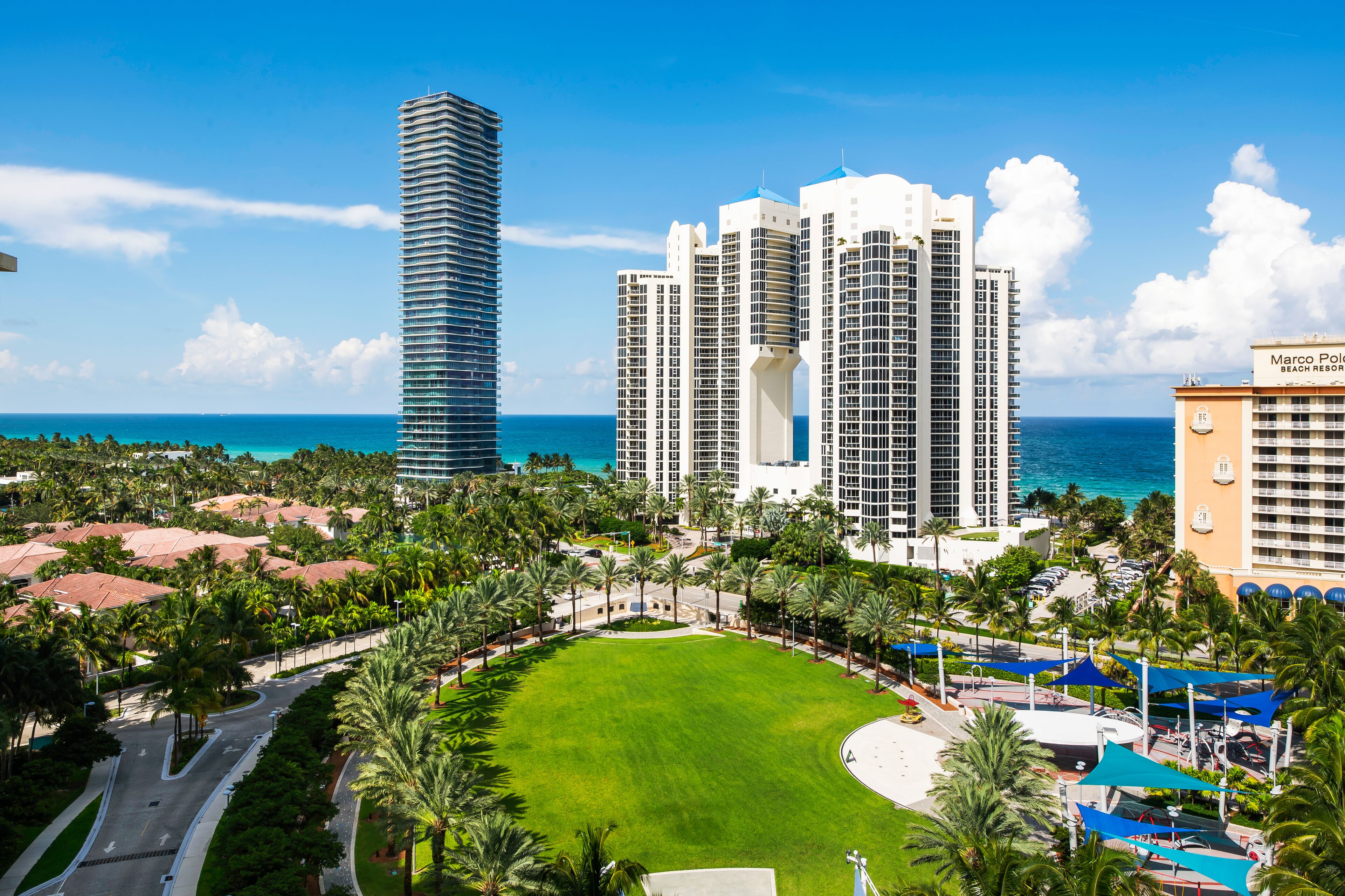 WALK TO BEACH Ocean Views! Arcade & beach gear!