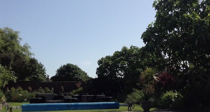 5 double bedroom Art Deco Villa by the sea with heated pool