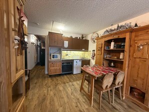 Refrigerador y microondas