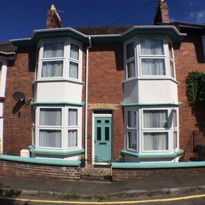Exterior detail - Ground floor apartment in the centre of the historic market town of Totnes (Totnes)