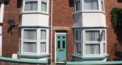 Ground floor apartment in the centre of the historic market town of Totnes