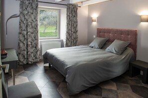 7 Schlafzimmer, Bügeleisen/Bügelbrett, WLAN, Bettwäsche