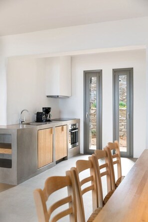 Frigorífic, forn, placa de cuina i rentaplats