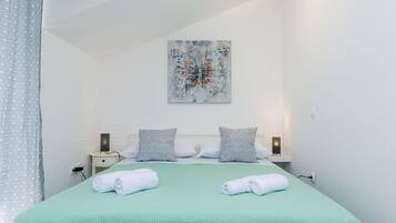 House (Two-Bedroom Holiday Home) | 2 bedrooms