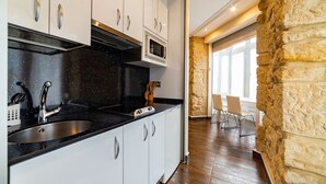 Studio | Private kitchen - Pension Aida (San Sebastián)