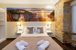 Studio | Soundproofing, rollaway beds, free WiFi - Pension Aida (San Sebastián)