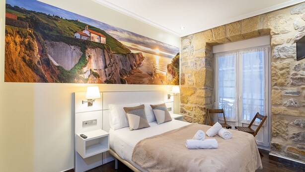 Studio | Soundproofing, rollaway beds (surcharge), WiFi (free) - Pension Aida (San Sebastián)