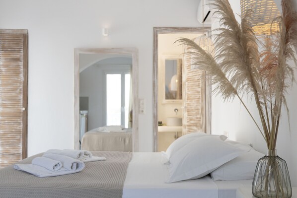 ميني بار وتجهيزات عازلة للصوت ومكواة/لوح كي وواي فاي مجانًا