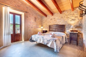 3 chambres, fer et planche Ă repasser, Wi-Fi gratuit, draps fournis