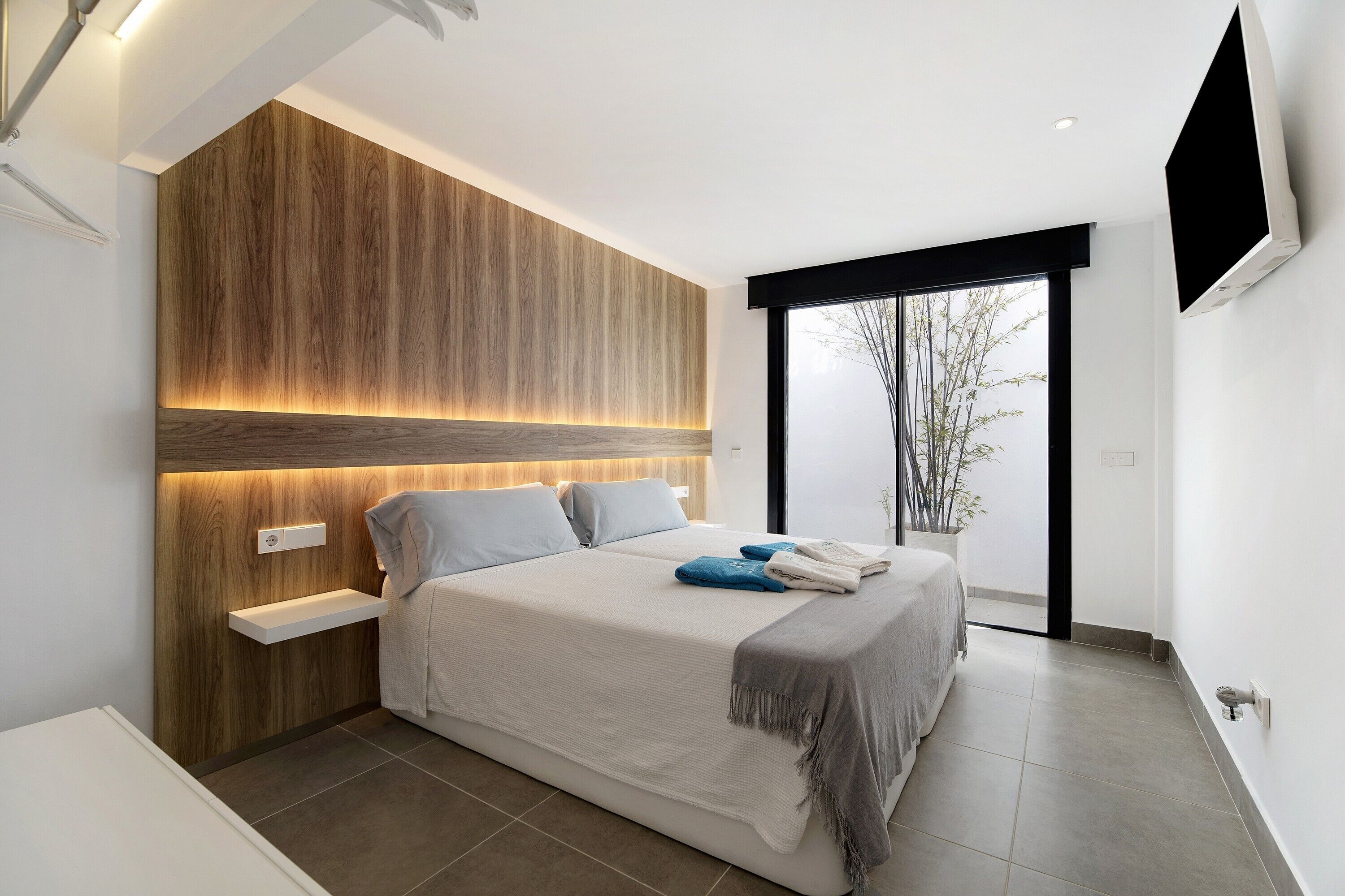 4 Schlafzimmer, Bügeleisen/Bügelbrett, kostenloses WLAN, Bettwäsche