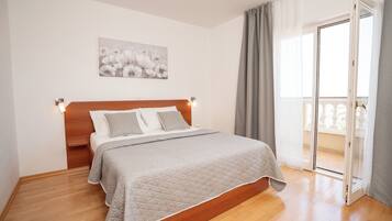 1 bedroom, internet, bed sheets