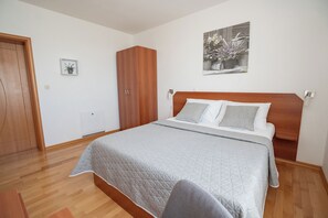 1 chambre, accès Internet, draps fournis