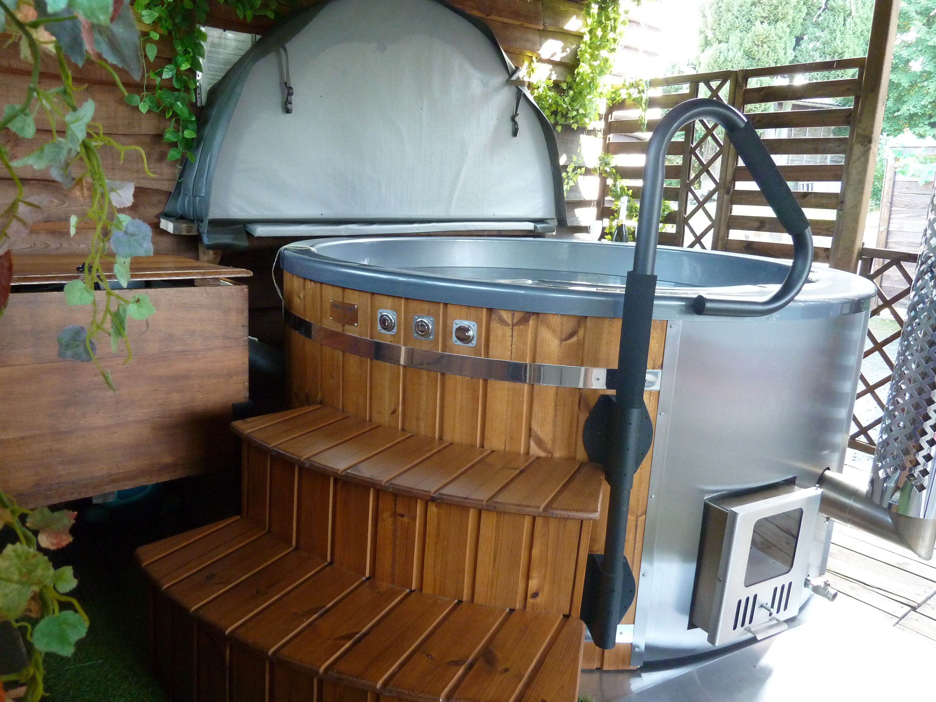 Hot Hub privatif ouvert toute l'année  😍Sur réservation et en supplément  🩱🩲