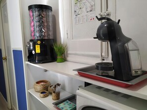 Microwave - Hostal Abitum Madrid (Madrid)