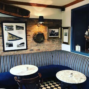 Bar (on property) - The Bosun (Monkstown)