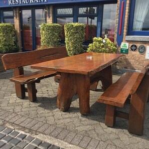 Breakfast, lunch and dinner served - The Bosun (Monkstown)