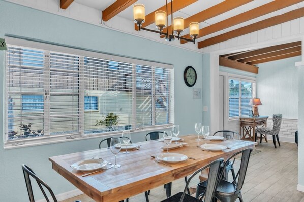 Villa, 2 Bedrooms | Dining - Island Gem B 2 Bedroom Villa by RedAwning (Anna Maria)