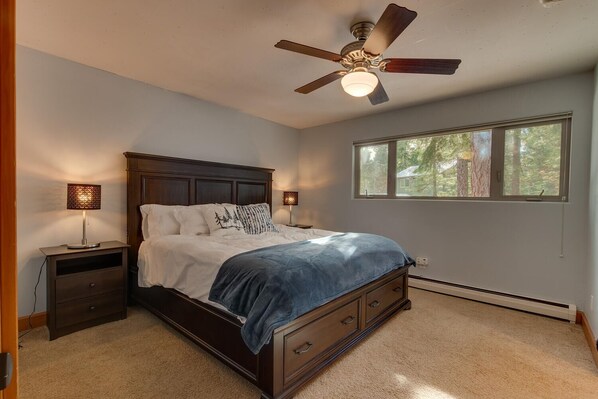 3 chambres, fer et planche à repasser, lit de bébé portatif, Wi-Fi