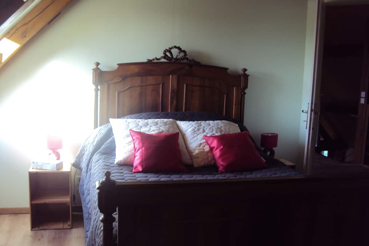 1 bedroom, premium bedding, individually decorated