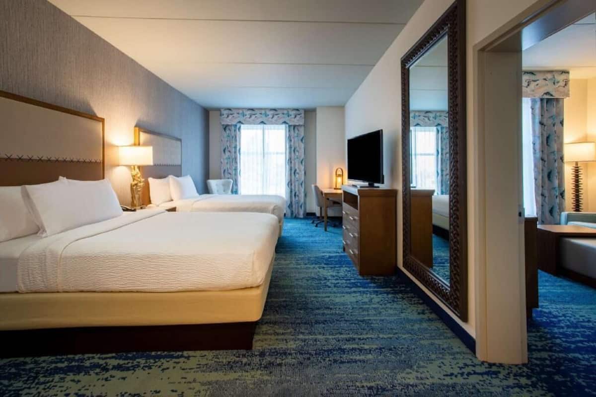 Hypo-allergenic bedding, blackout drapes, iron/ironing board, free WiFi