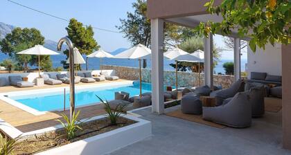 Arion Seaside Suites