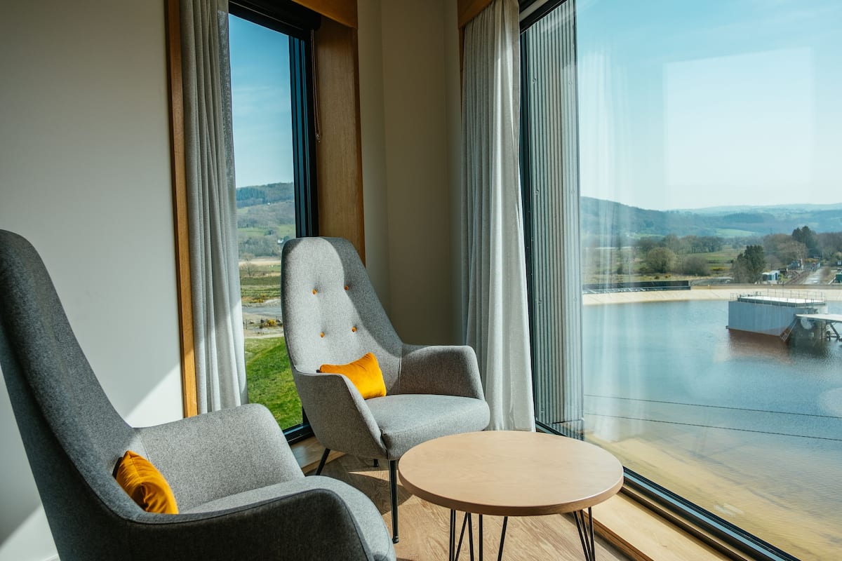 junior suite, 1 king bed | hypo-allergenic bedding, in-room safe, blackout curtains, soundproofing