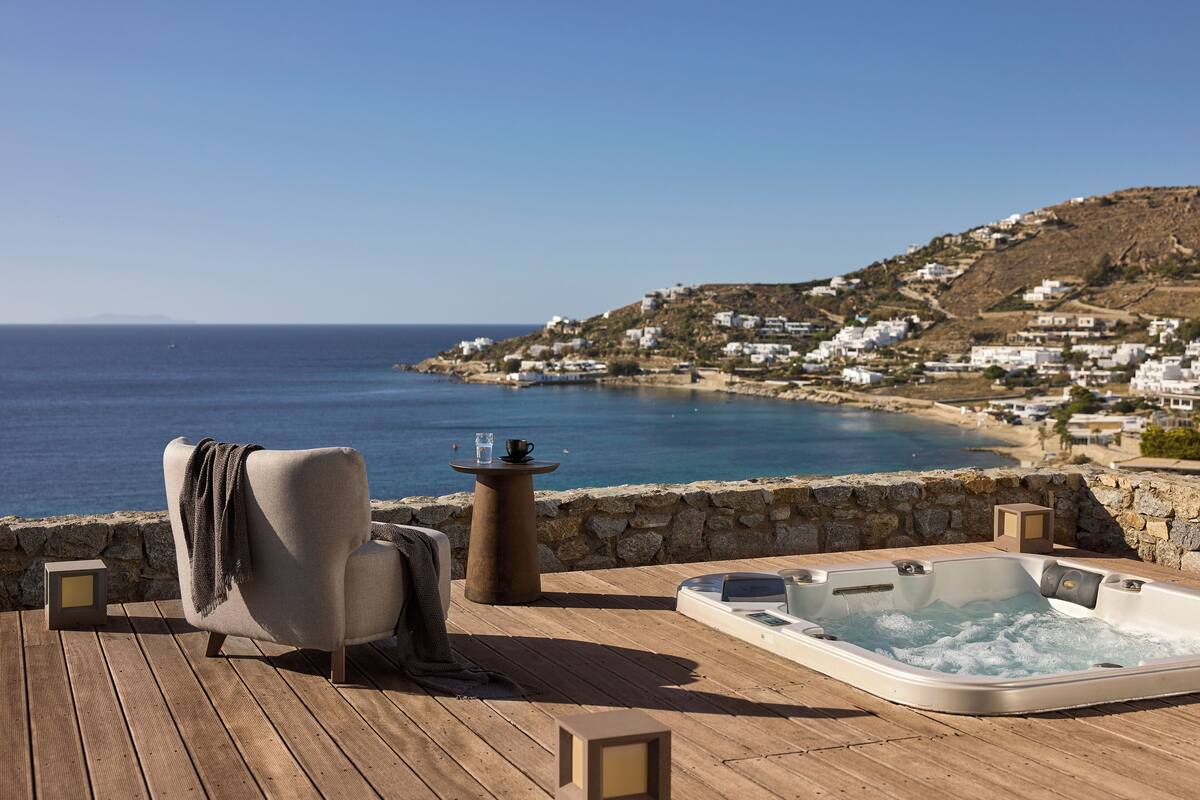 Sunset Deluxe Sea View with Outdoor Heated Whirlpool | 高級寢具、迷你吧、客房內保險箱、隔音