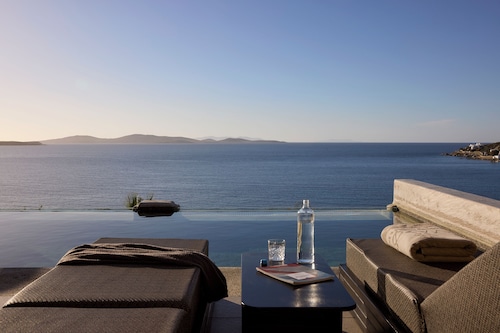 Amazon Mykonos Resort & Spa