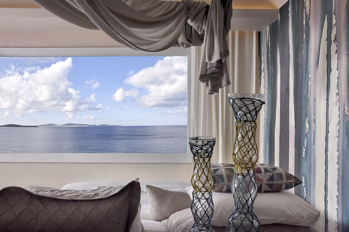 amazon sea view suite with infinity private pool | 1 bedroom, minibar, in-room safe, individually decorated
