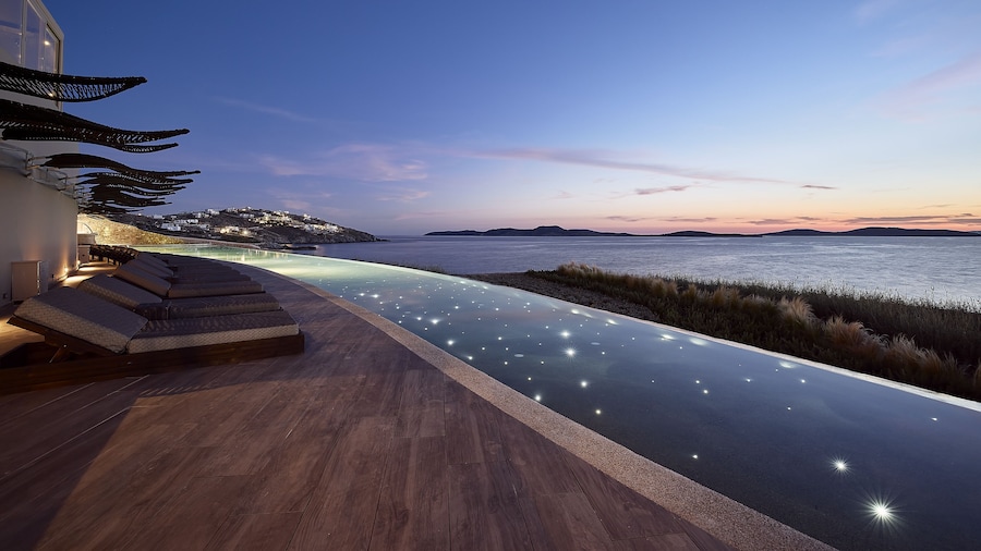 Amazon Mykonos Resort & Spa