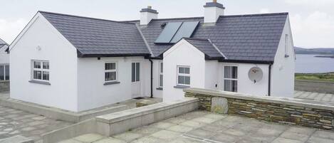 Cottage, 4 Bedrooms, Accessible, 2 Bathrooms | Terrace/patio