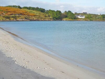 Old Barn Cottage Heir Island by Trident Holiday Homes
