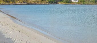 Old Barn Cottage Heir Island by Trident Holiday Homes