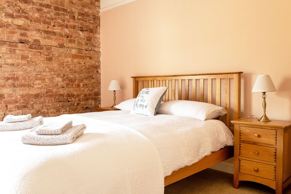 3 soverom, strykejern/-brett, wi-fi og sengetøy