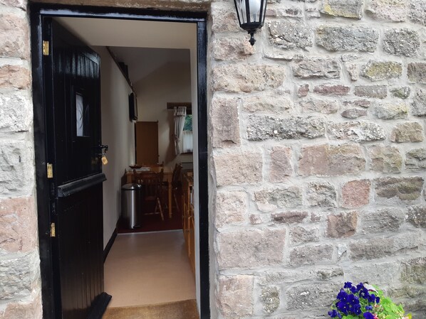 Cottage | Property entrance - Beautiful 1-bed Cottage in Trellech (Monmouth)
