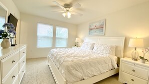 4 habitaciones, tabla de planchar con plancha y cuna de viaje 