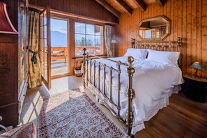 3 bedrooms, free WiFi, bed sheets - Chalet Sabrina - Beautiful Top Floor Duplex Apartment by main Medran lift station (Verbier)