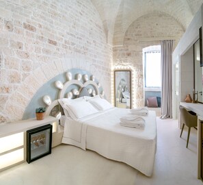 Minibar, in-room safe, soundproofing, free WiFi - Vico Bianco (Ostuni)