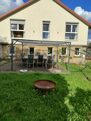Outdoor dining - New apartment near Rothenburg odT, for 1-6 people (Blaufelden)