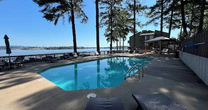 South Shore 1 Bdrm! Lake View! Mini-Golf! Hot Tub, Sauna!