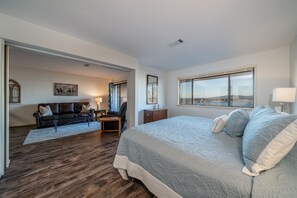 1 slaapkamer, een strijkplank/strijkijzer, wifi, beddengoed