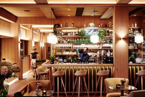 Bar (in der Unterkunft)