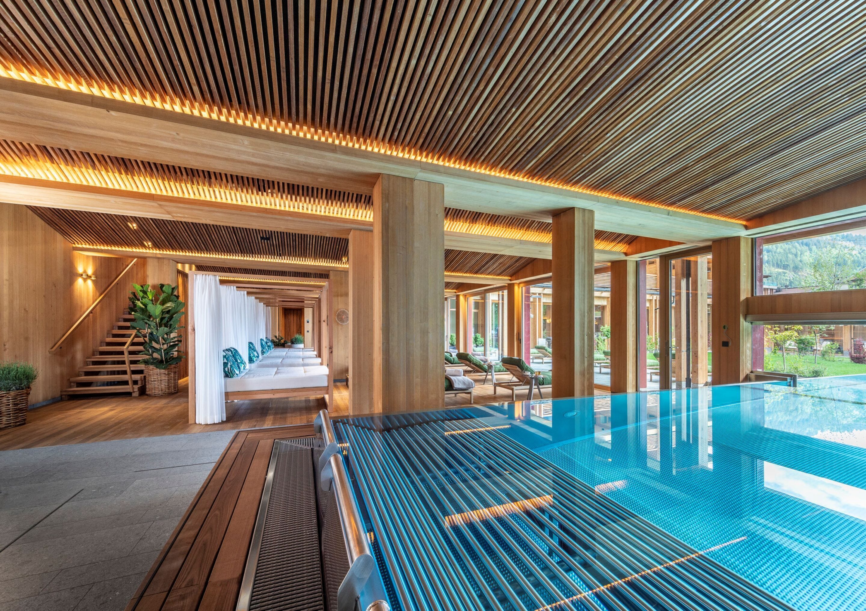 Couples treatment room(s), sauna, steam room, body treatments