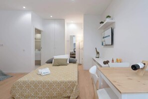 4 quartos, ferros/tábuas de passar roupa, Wi-Fi, roupa de cama